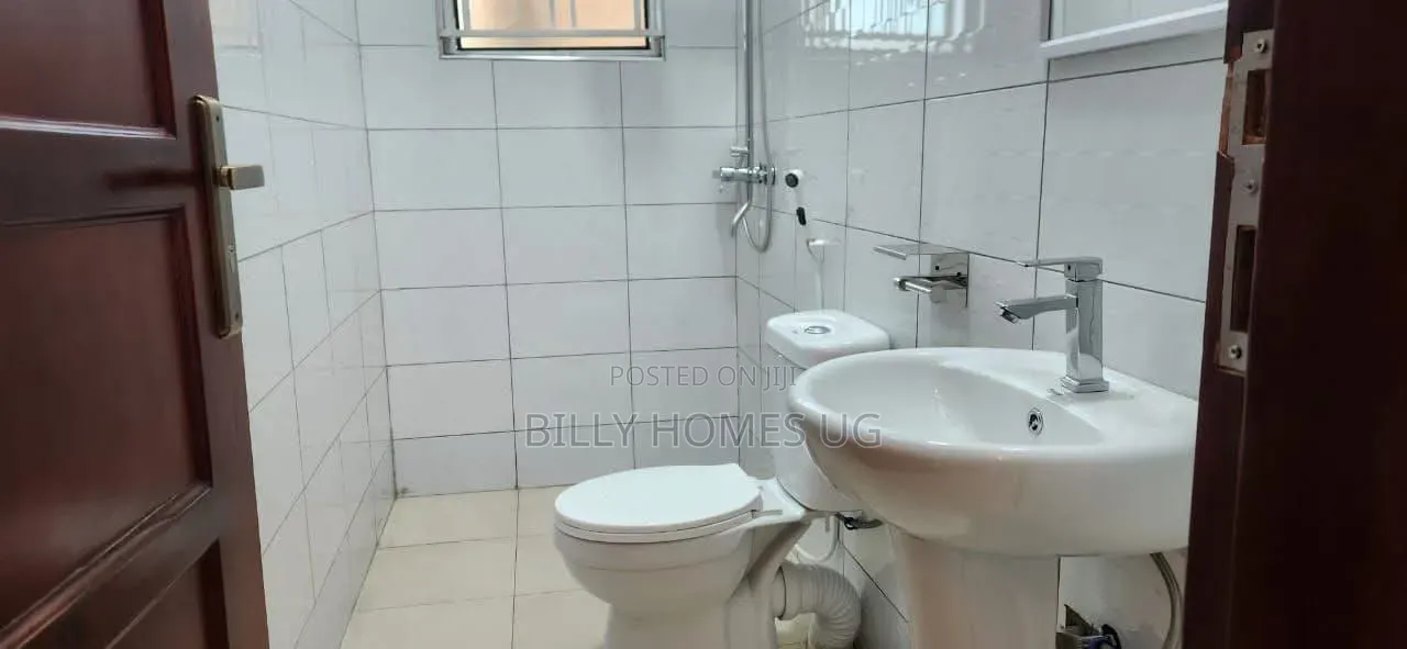 4bdrm Bungalow in Ssisa for sale