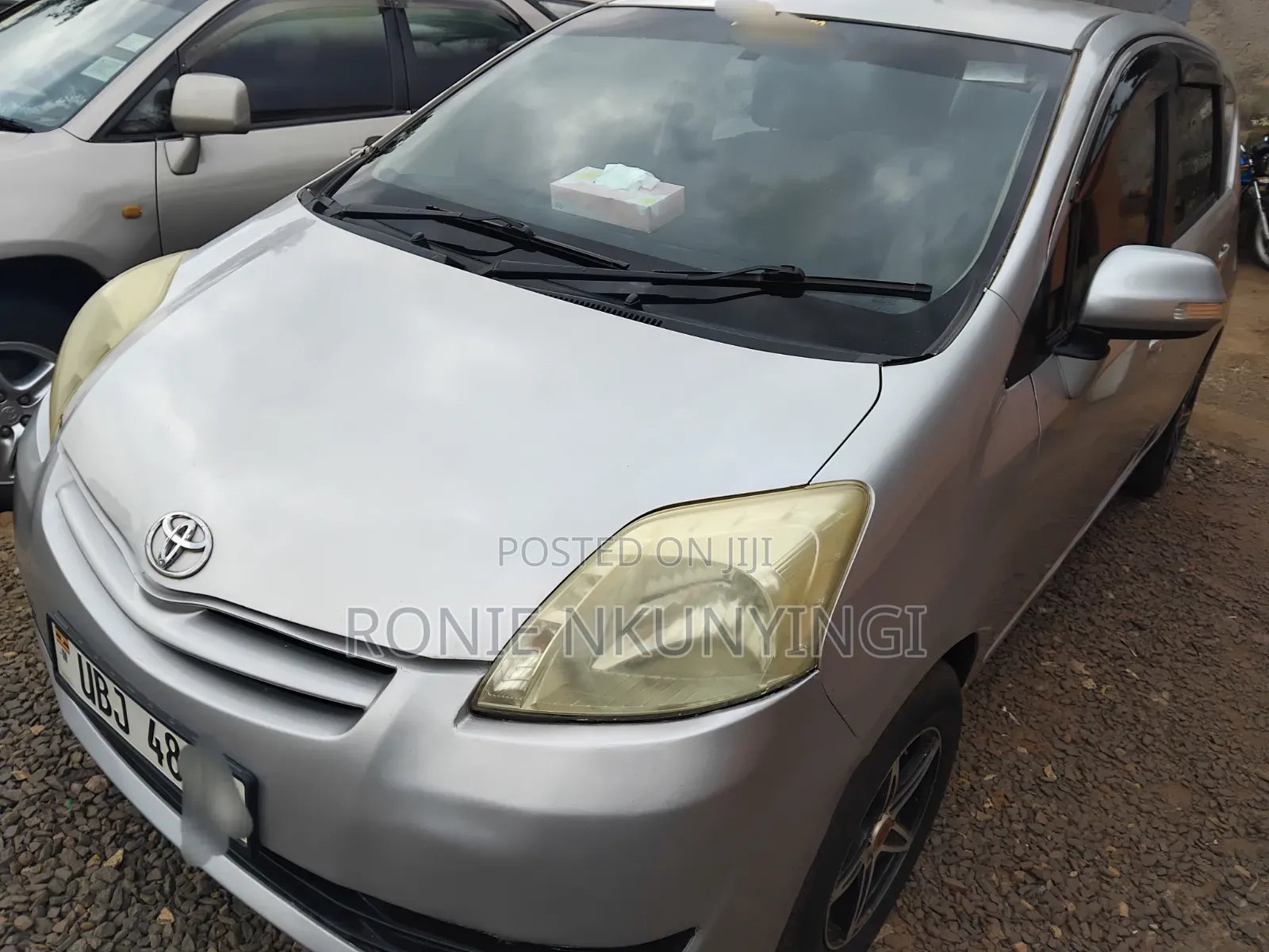 Toyota Passo Sette 2008 Silver