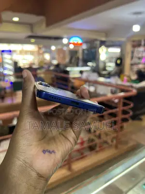 Vivo V70 256 GB Blue