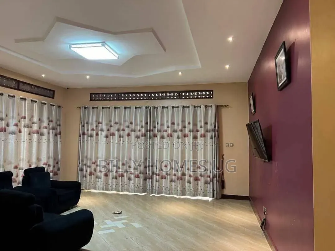 5bdrm Bungalow in Nama for sale