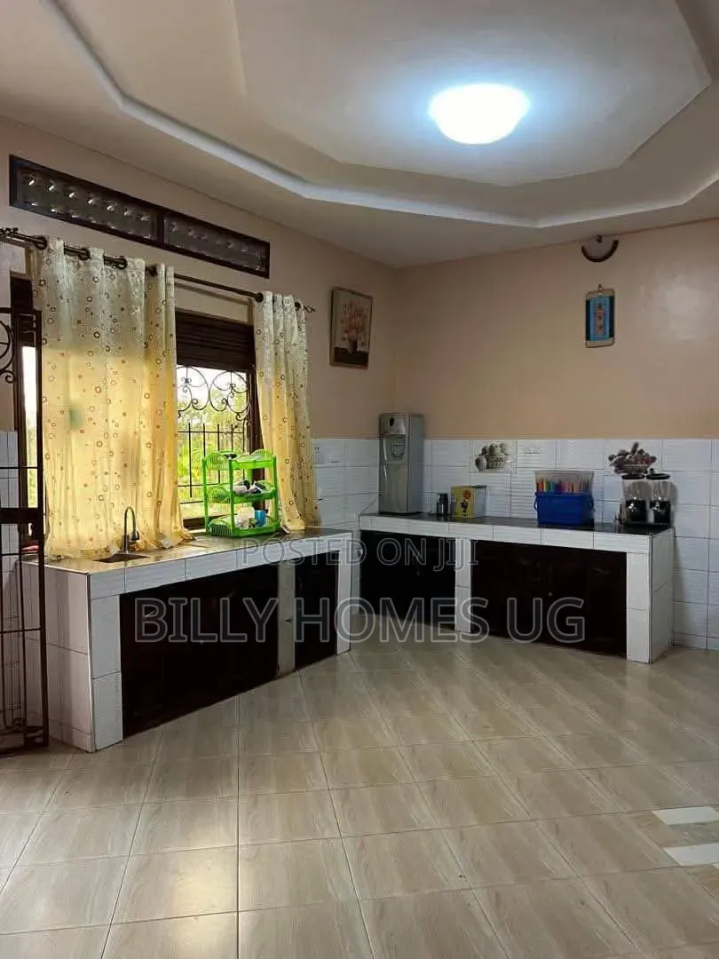5bdrm Bungalow in Nama for sale