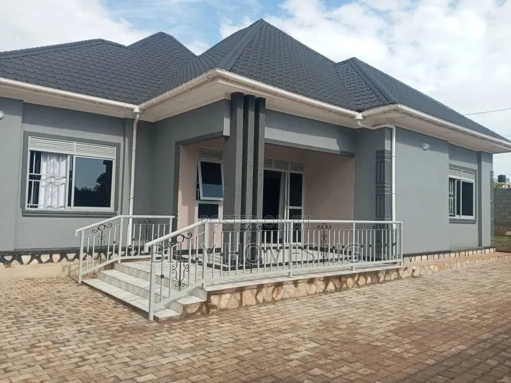 3bdrm House in Ssisa for sale