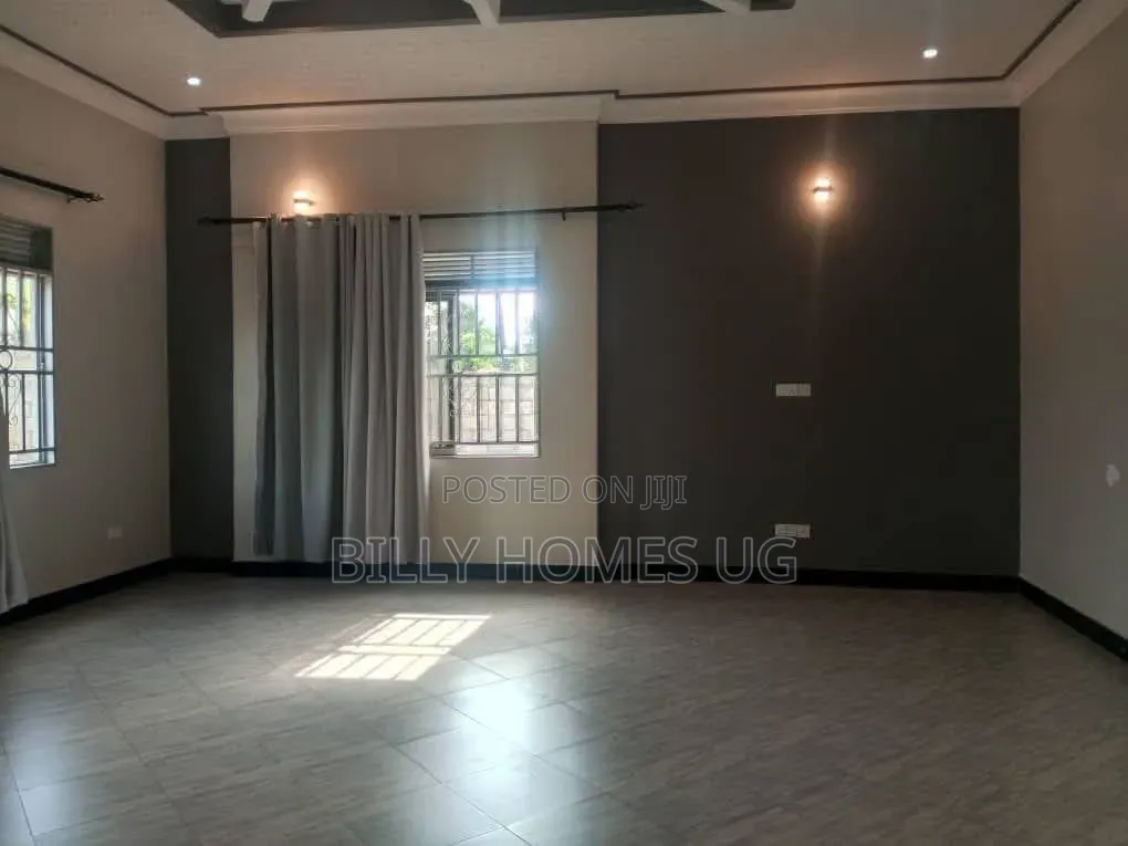 3bdrm House in Ssisa for sale