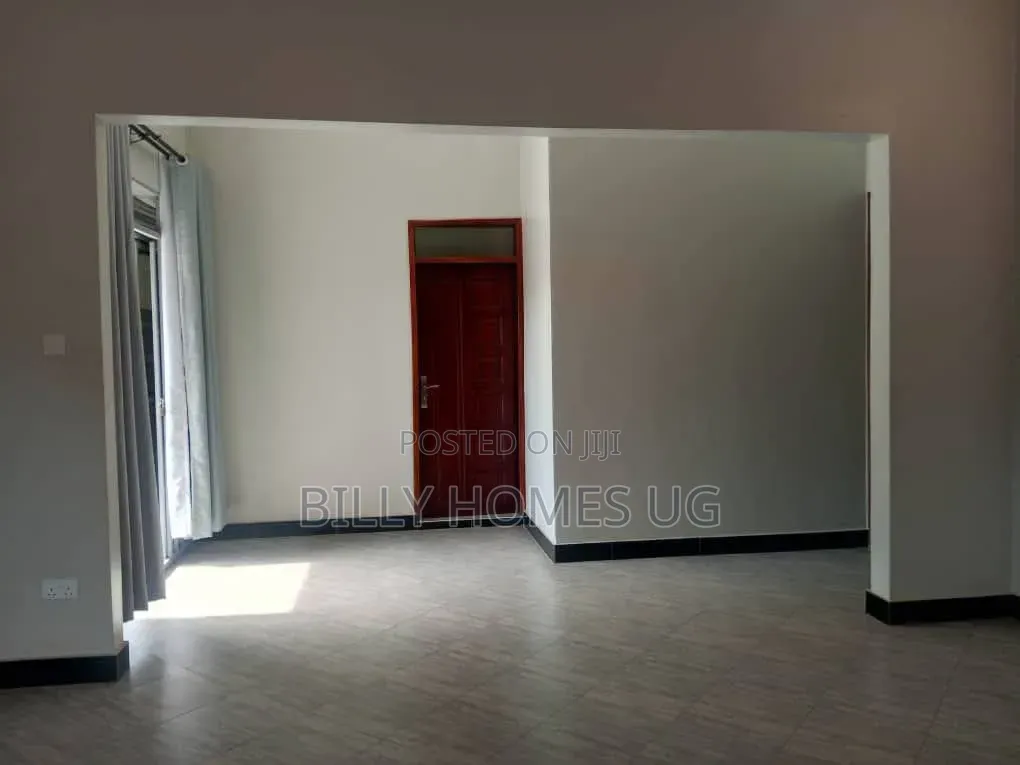 3bdrm House in Ssisa for sale