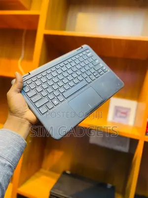 Laptop Dell Latitude 3190 2-in-1 4GB Intel Celeron SSD 128GB