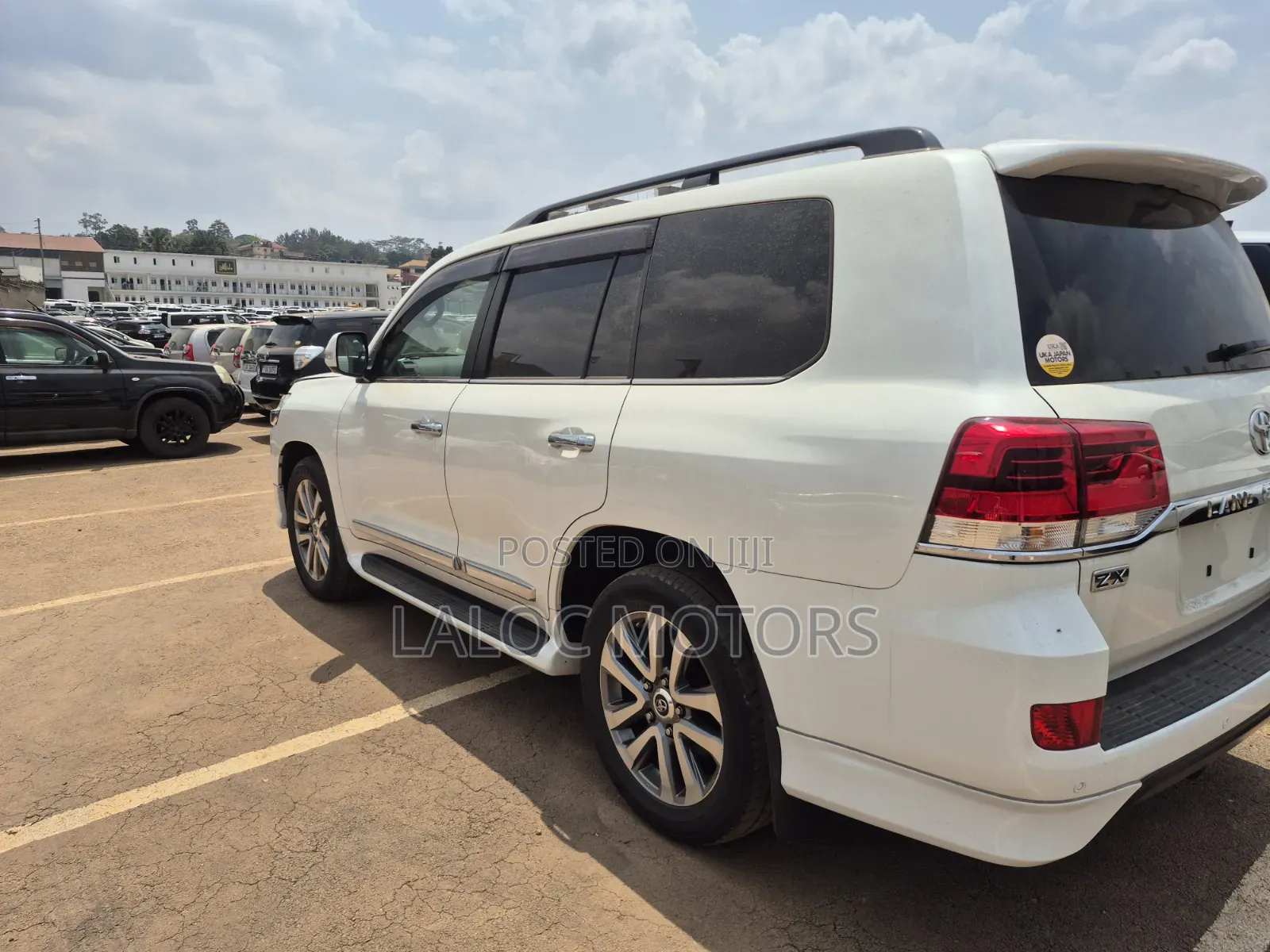Toyota Land Cruiser 2017 White