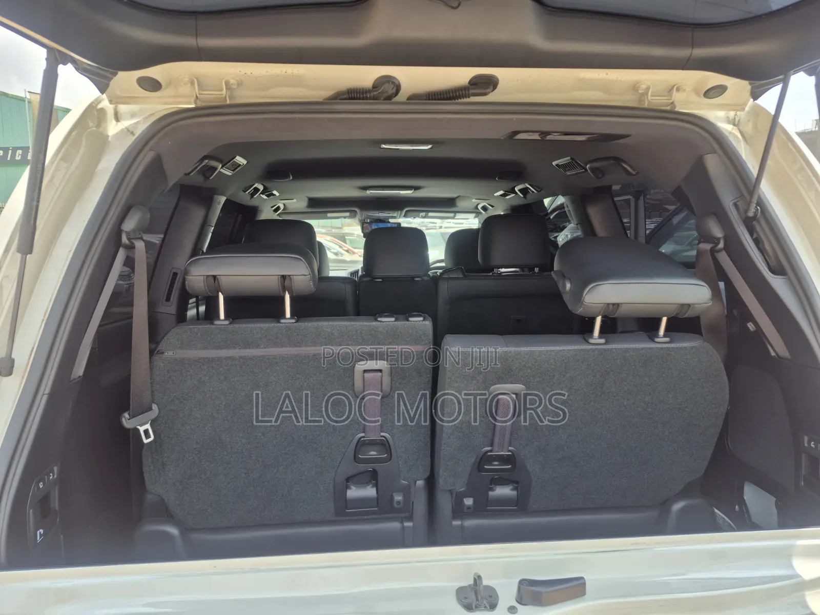 Toyota Land Cruiser 2017 White