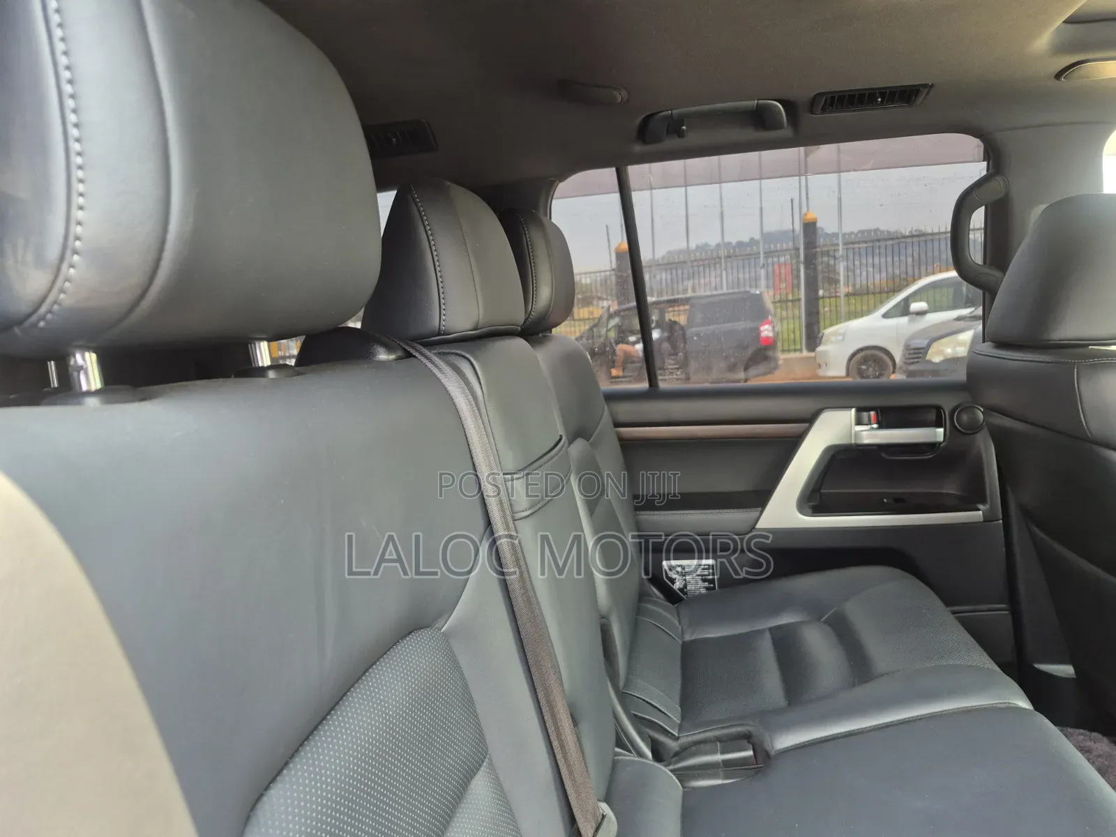 Toyota Land Cruiser 2017 White