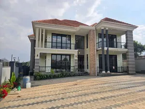 6bdrm Mansion in Kira for sale