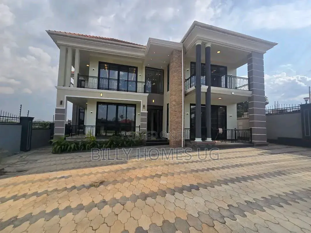 6bdrm Mansion in Kira for sale