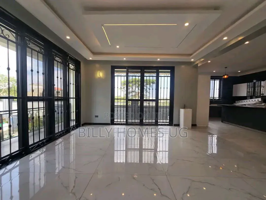 6bdrm Mansion in Kira for sale