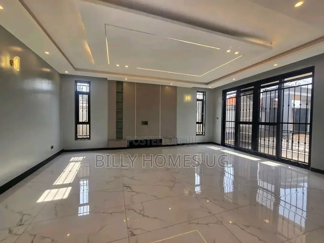 6bdrm Mansion in Kira for sale