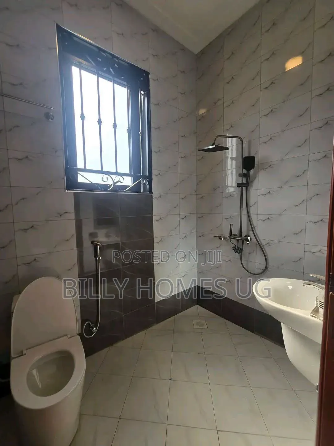 6bdrm Mansion in Kira for sale