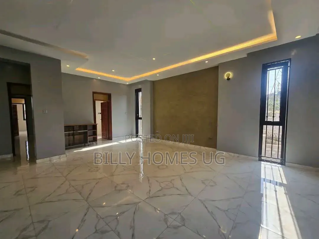 6bdrm Mansion in Kira for sale
