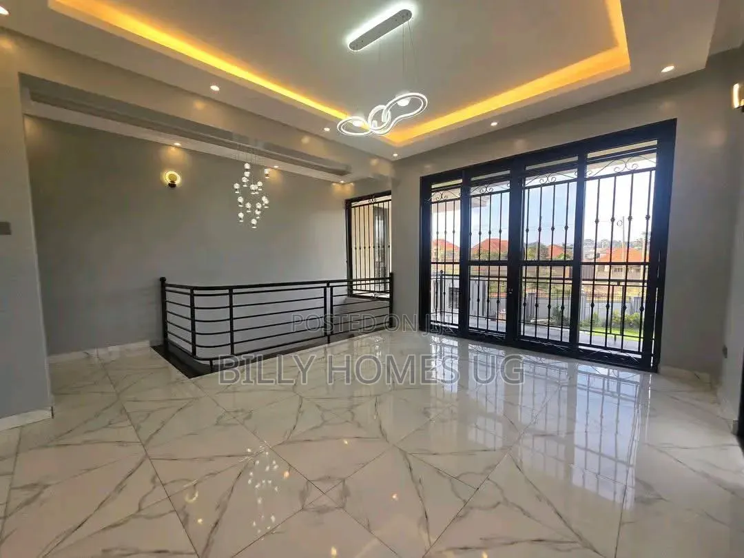 6bdrm Mansion in Kira for sale
