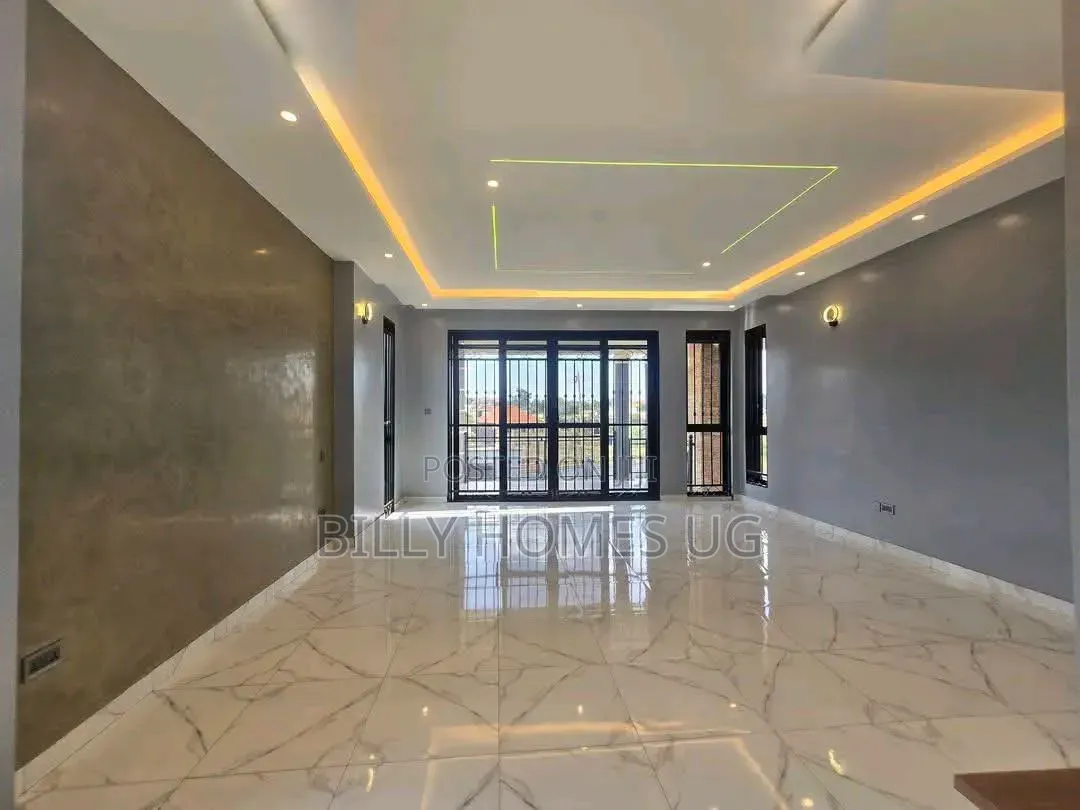6bdrm Mansion in Kira for sale