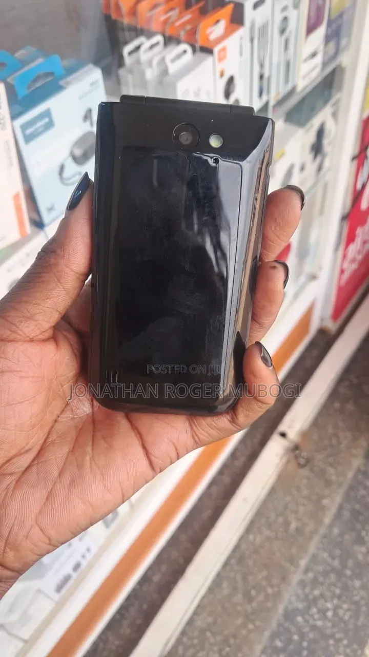 New Nokia 2720 Flip 512 GB Black