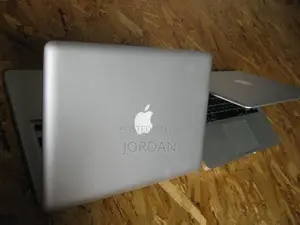 Laptop Apple MacBook Pro 4GB Intel Core i5 HDD+SSD 256GB