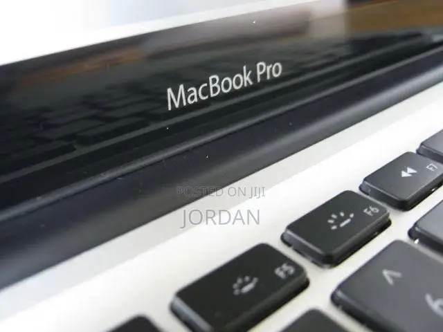 Laptop Apple MacBook Pro 4GB Intel Core i5 HDD+SSD 256GB