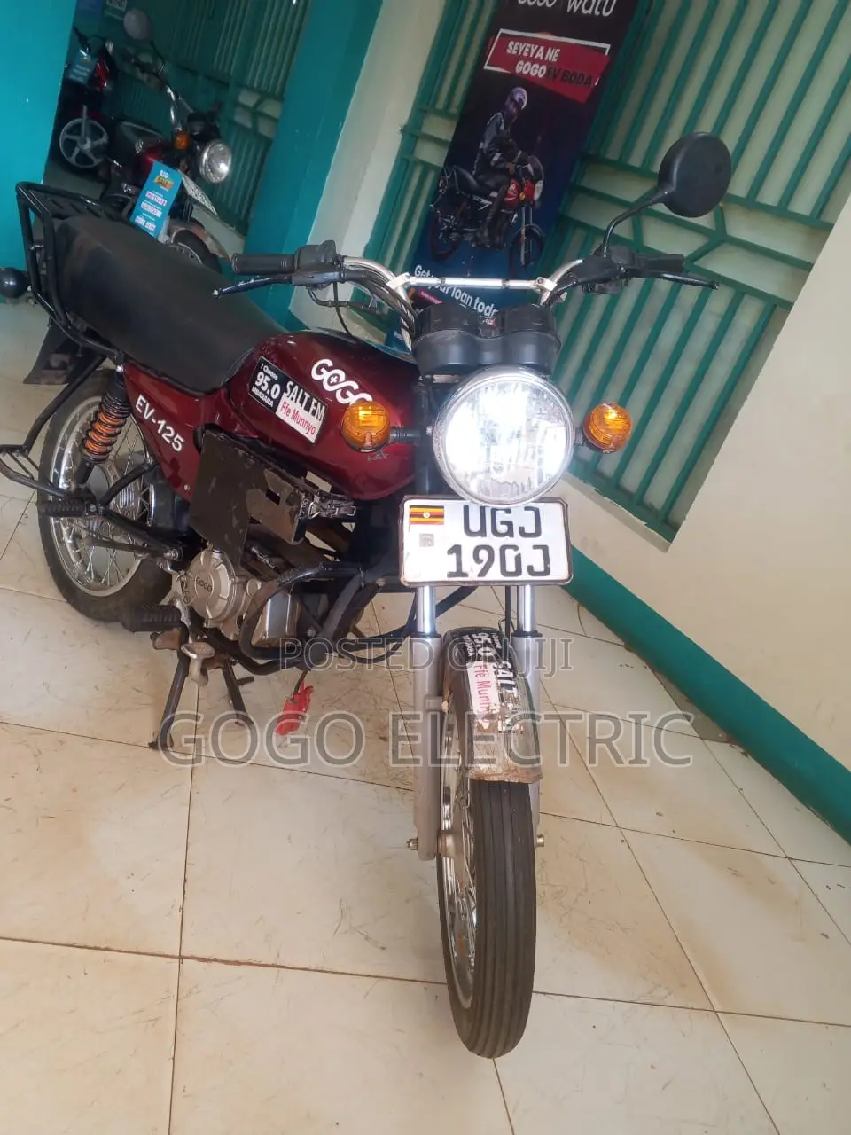 Bajaj Boxer 100 2024 Red