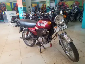 Bajaj Boxer 100 2024 Red