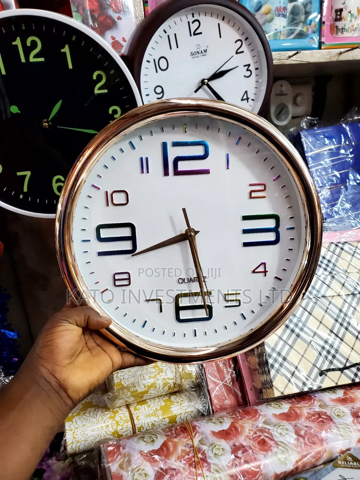 12-Inch Silent Quartz Wall Clock Featuring a Rose Gold Frame