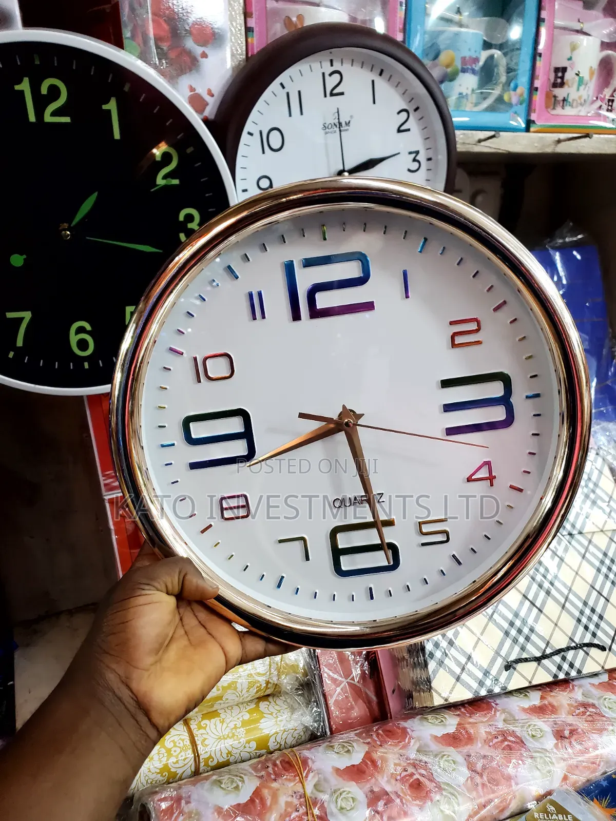 12-Inch Silent Quartz Wall Clock Featuring a Rose Gold Frame