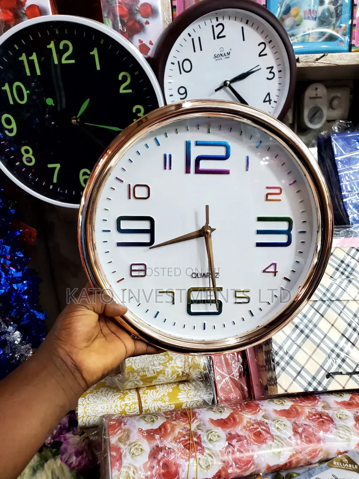 12-Inch Silent Quartz Wall Clock Featuring a Rose Gold Frame
