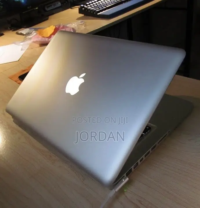 Laptop Apple MacBook Pro 4GB Intel Core i5 HDD+SSD 256GB