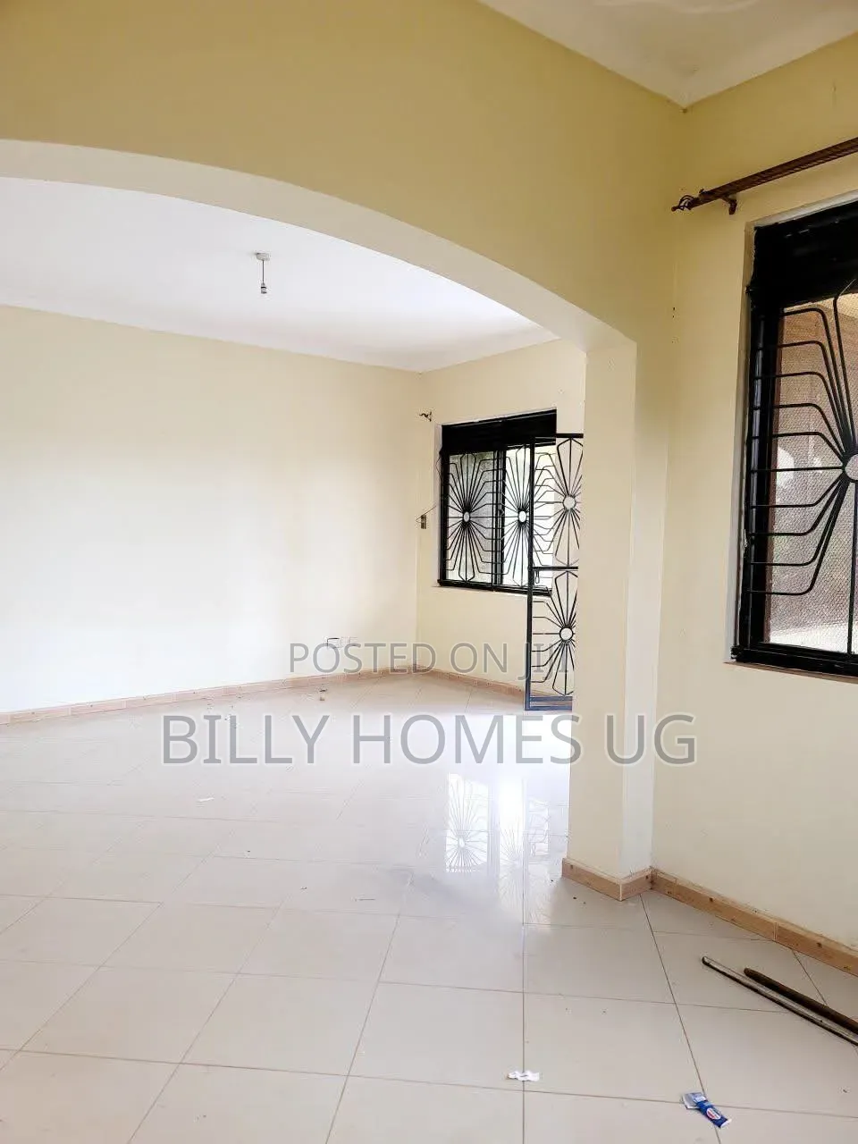 4bdrm Bungalow in Ssisa for sale