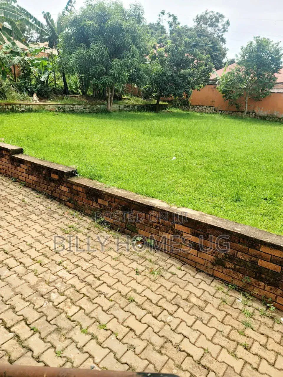 4bdrm Bungalow in Ssisa for sale