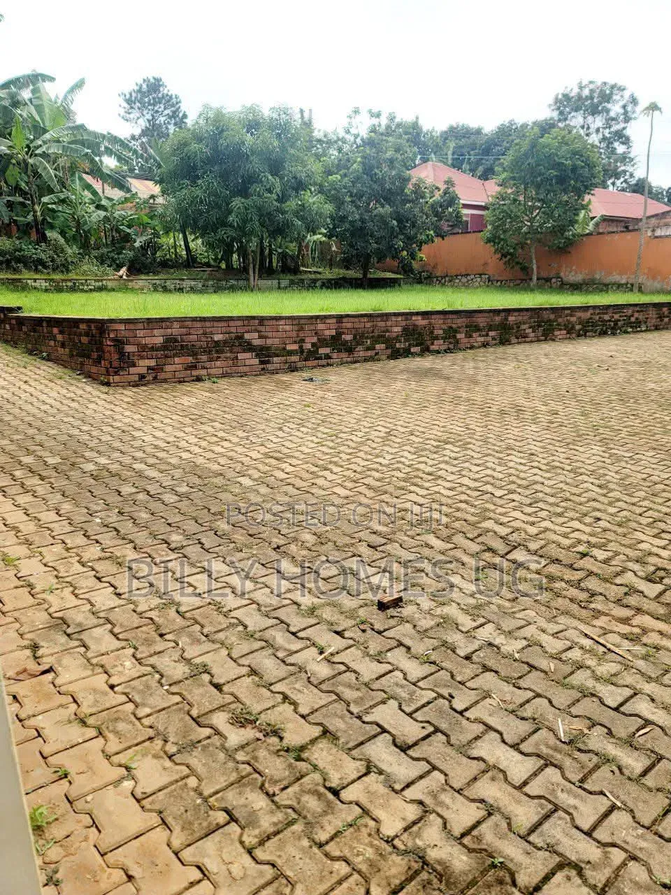 4bdrm Bungalow in Ssisa for sale