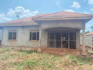 3bdrm House in Goma for sale