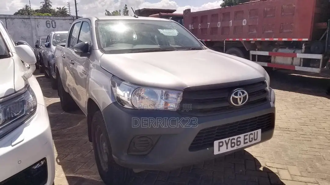 Toyota Hilux 2017 Silver