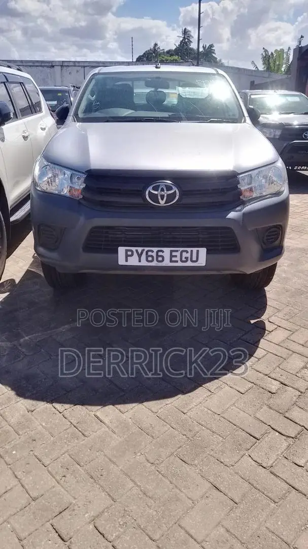Toyota Hilux 2017 Silver