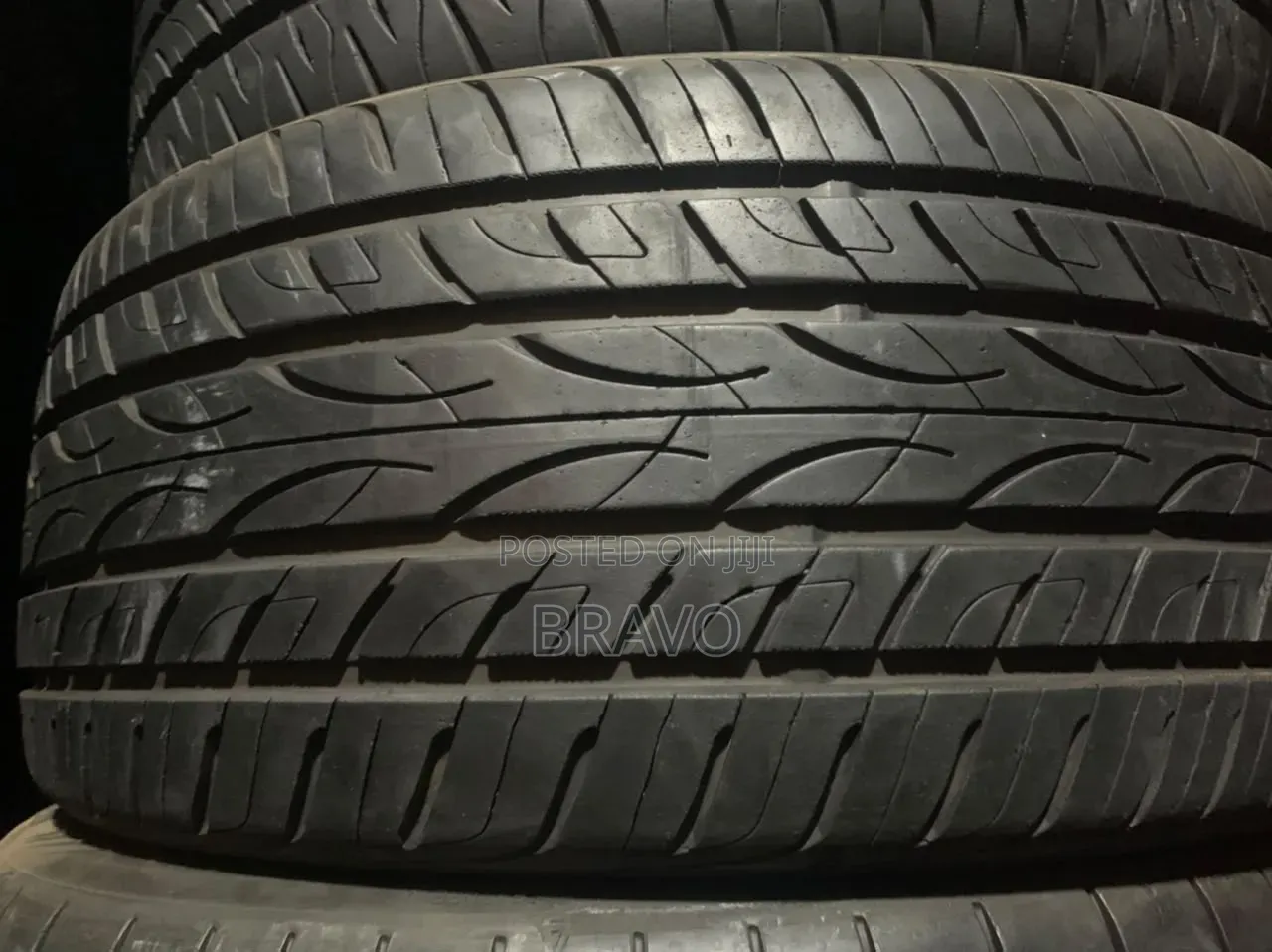 225/40r18 Good Condition Tires for Golf .