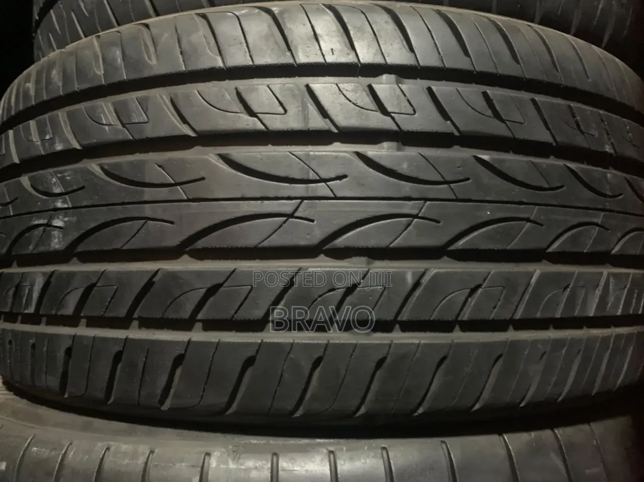225/40r18 Good Condition Tires for Golf .