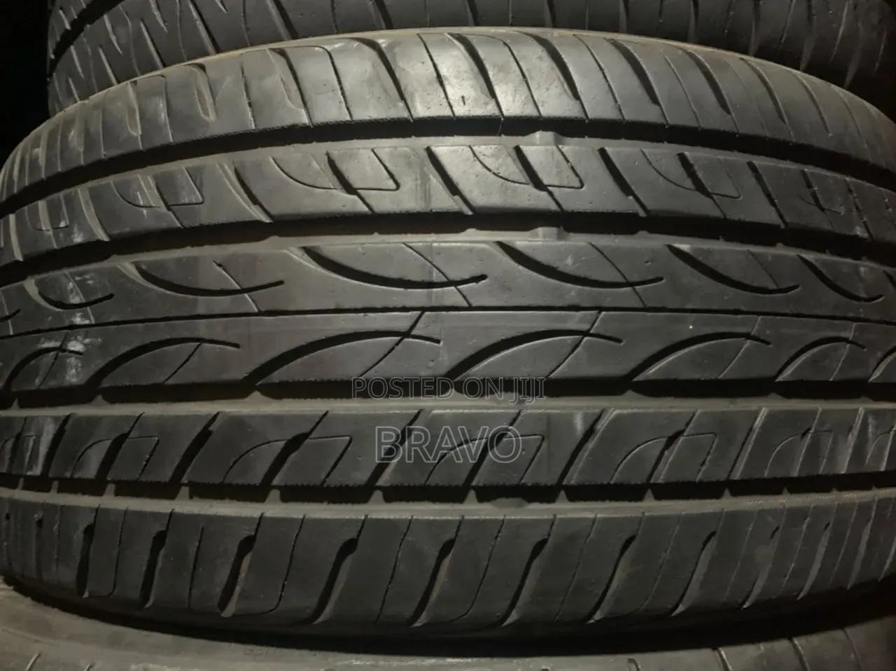225/40r18 Good Condition Tires for Golf .