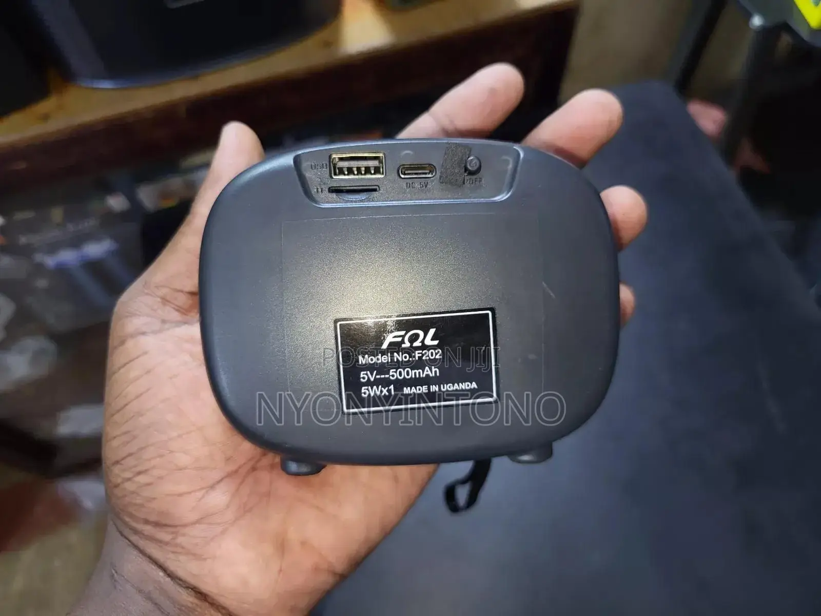 F202 Portable Speaker