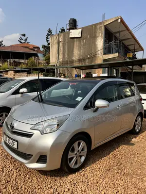 Toyota Ractis 1.5 AWD 2016 Silver
