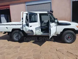 Toyota Land Cruiser 79 Series 2015 White