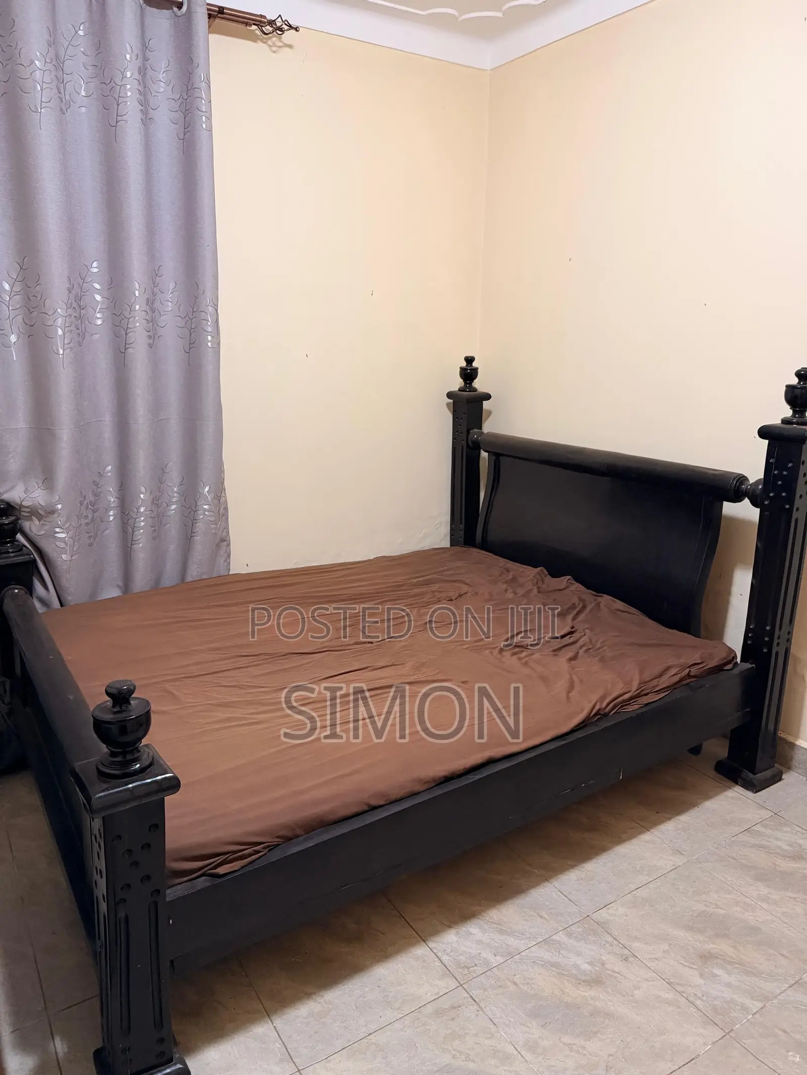 Wooden Mahogany Bed 5 by 6 (Without the Mattress)