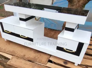 Ground TV Stand