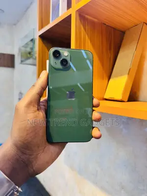 Apple iPhone 13 128 GB Green
