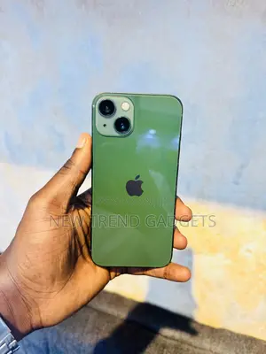 Apple iPhone 13 128 GB Green