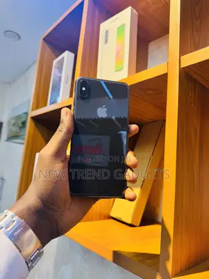 Apple iPhone XS Max 64 GB Black