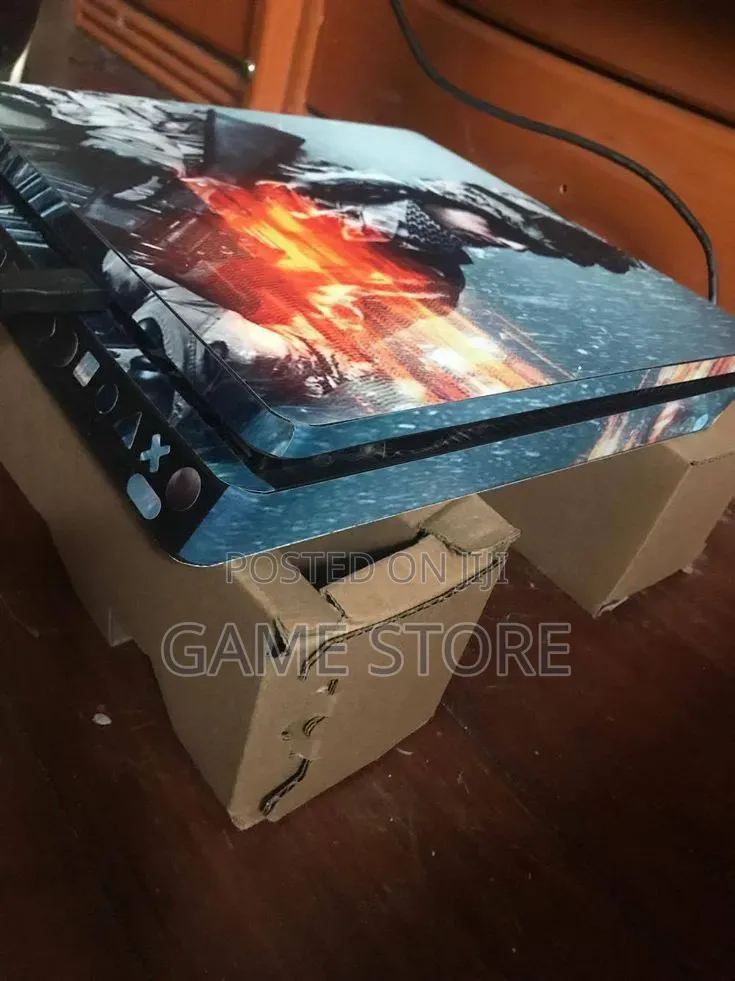 PS4 Slim at Em Plaza Loading Screens Shorter Than Your Attention Span