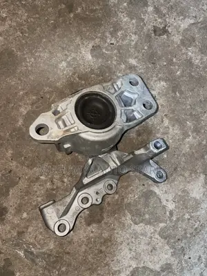 Nissan Xtrail NT32 Hybrid Engine Mounting