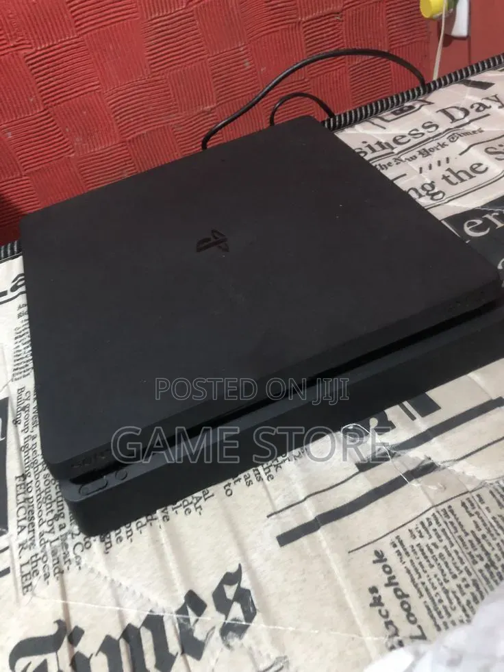 PS4 Slim at Em Plaza Crisp Audio Whispering Victory in Your Ears