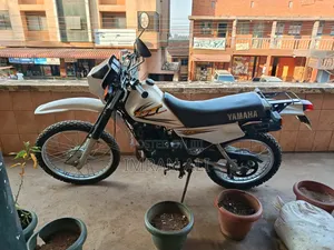 Yamaha DT125 2022 White